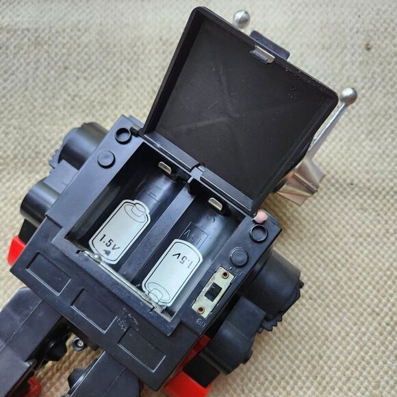 1981 Kamco SATURN Giant Walking ROBOT Battery Operated Toy Working Screen Lights - Picture 7 of 12